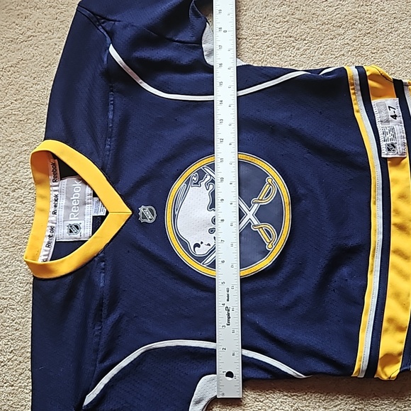 Buffalo Sabres Jersey- youth 4-7 - Picture 15 of 16